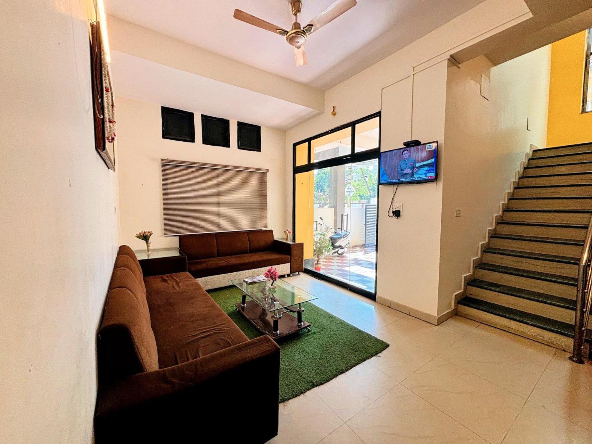 Hotel Sunrise Inn Kota  Bagian luar foto