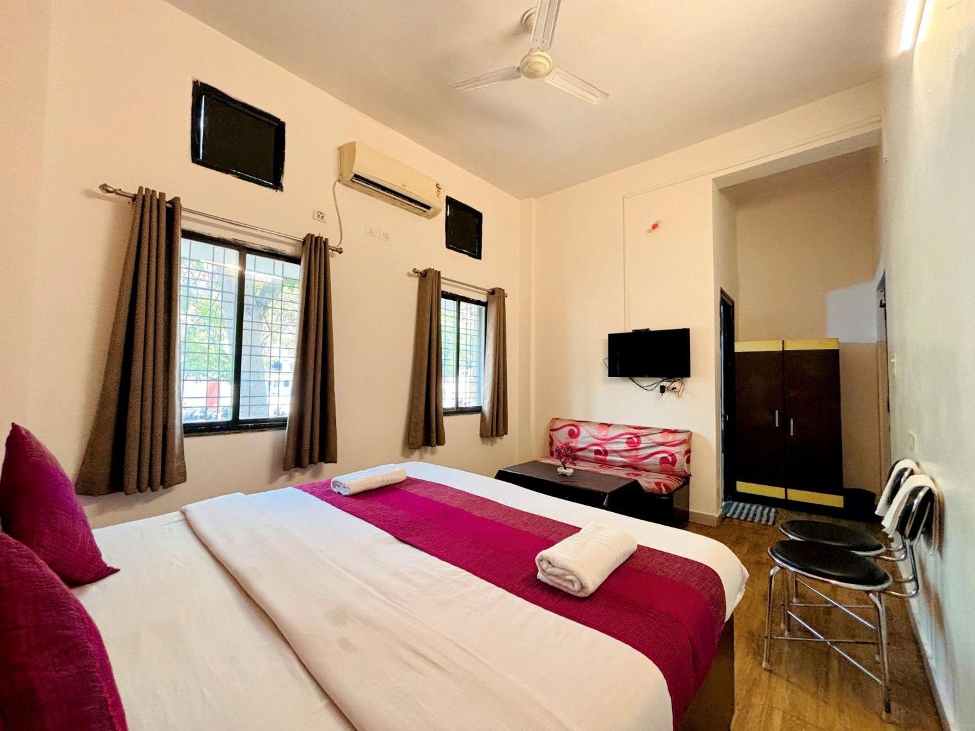Hotel Sunrise Inn Kota  Bagian luar foto
