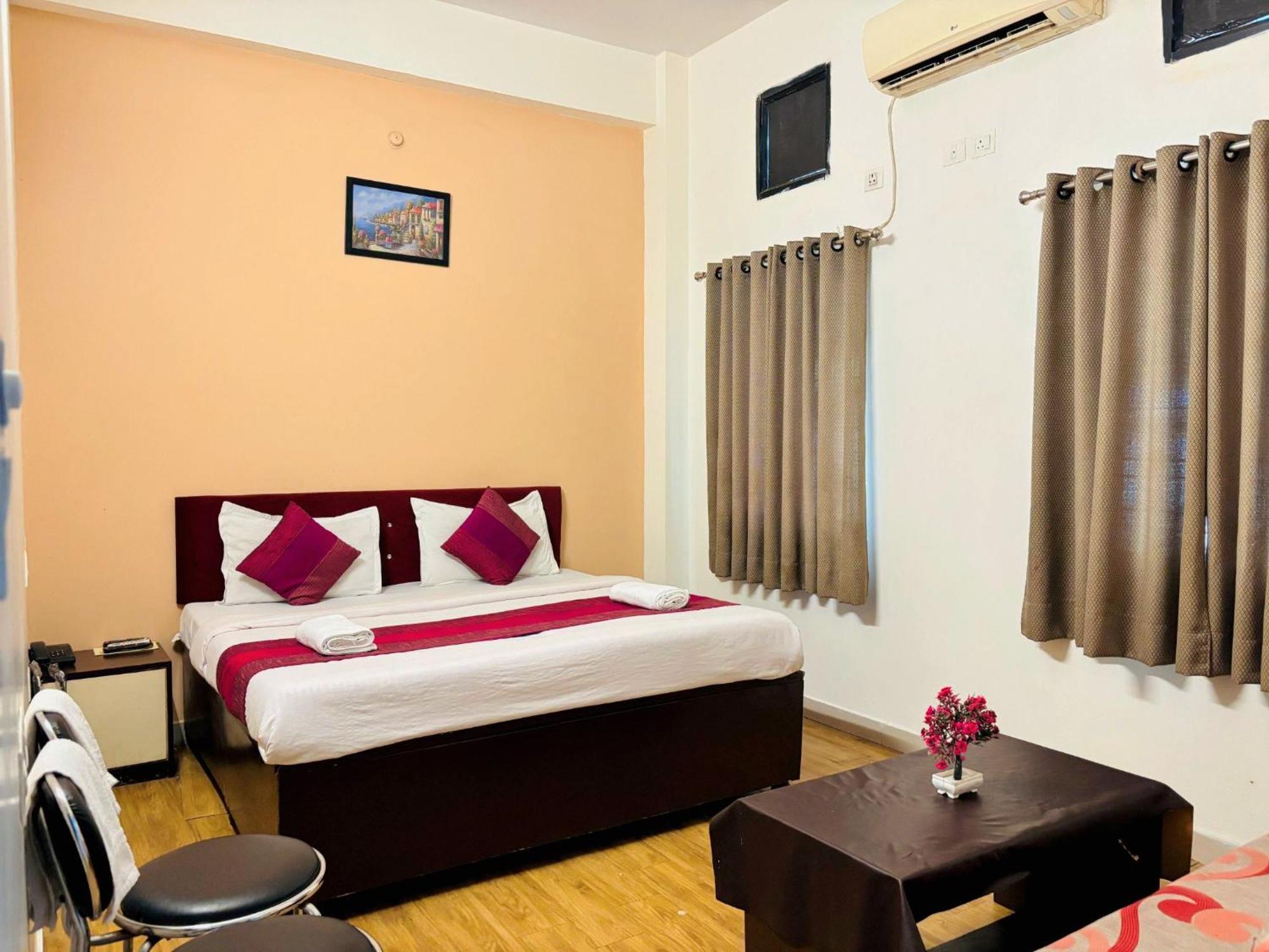 Hotel Sunrise Inn Kota  Bagian luar foto