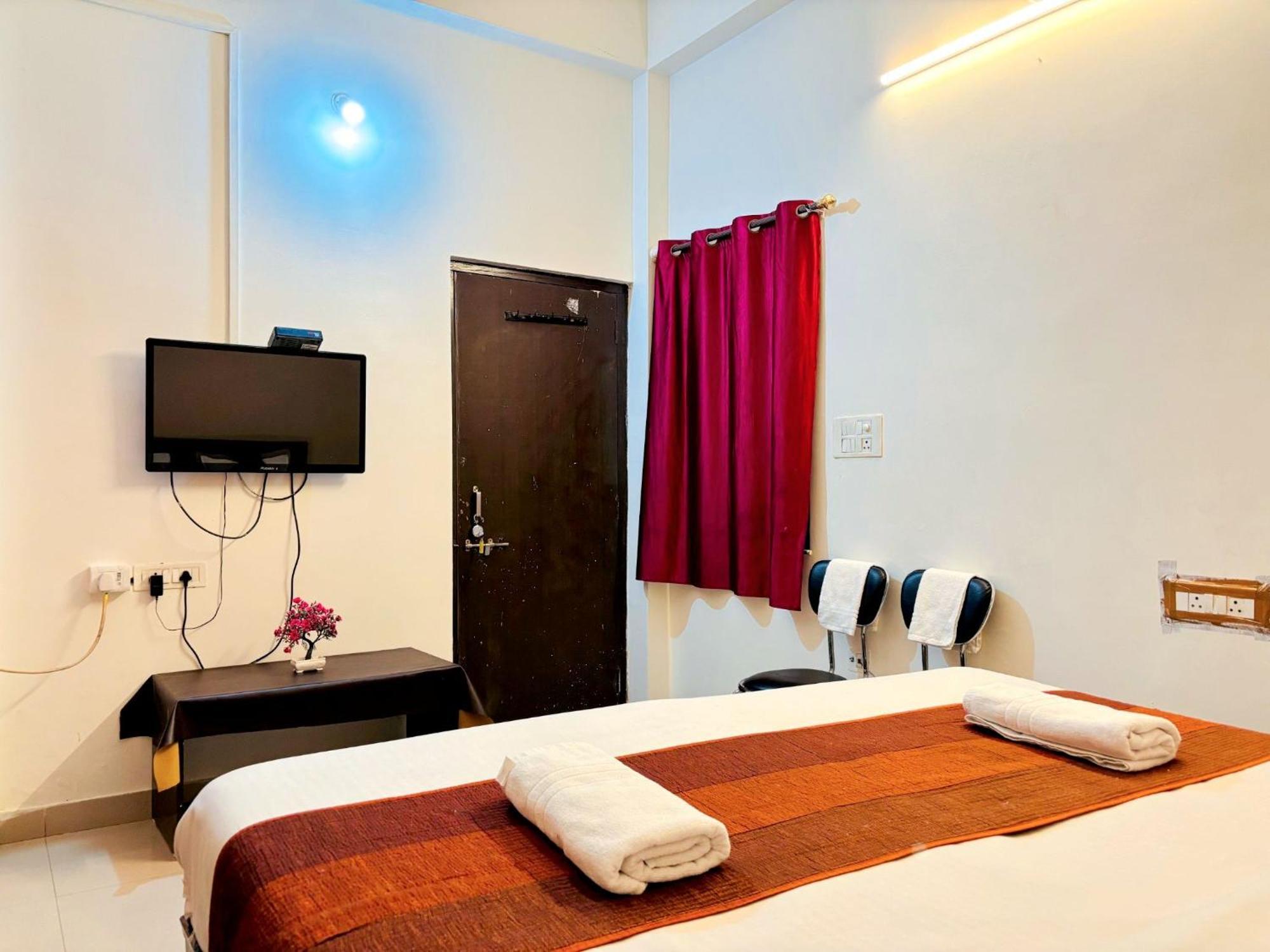 Hotel Sunrise Inn Kota  Bagian luar foto