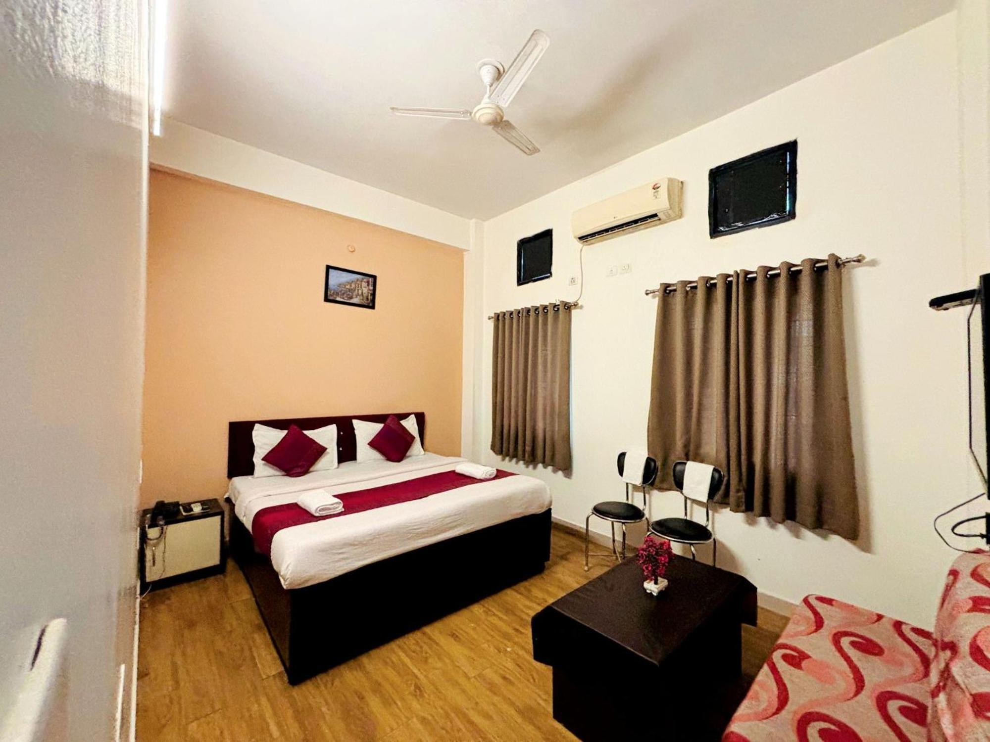 Hotel Sunrise Inn Kota  Bagian luar foto