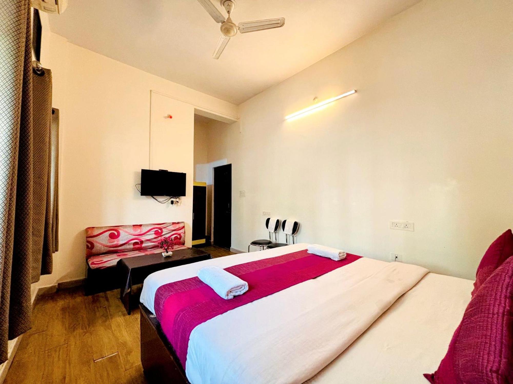 Hotel Sunrise Inn Kota  Bagian luar foto