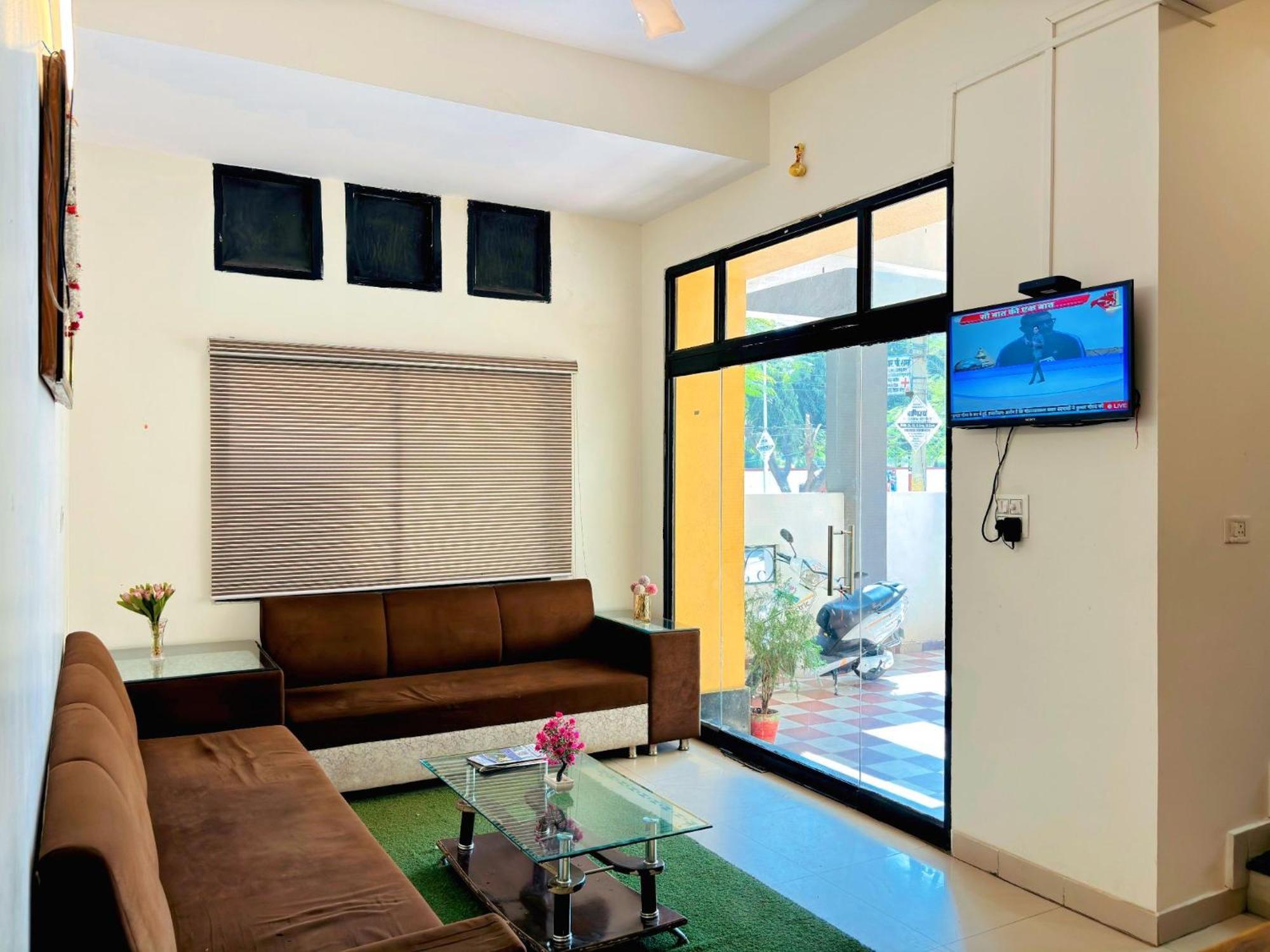 Hotel Sunrise Inn Kota  Bagian luar foto