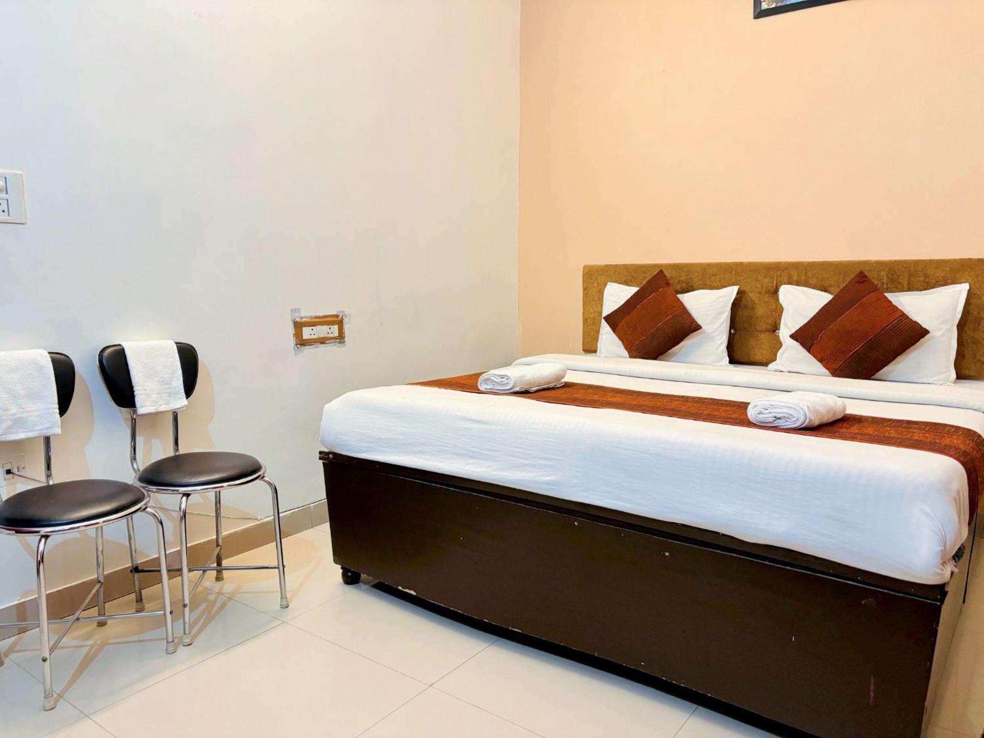 Hotel Sunrise Inn Kota  Bagian luar foto