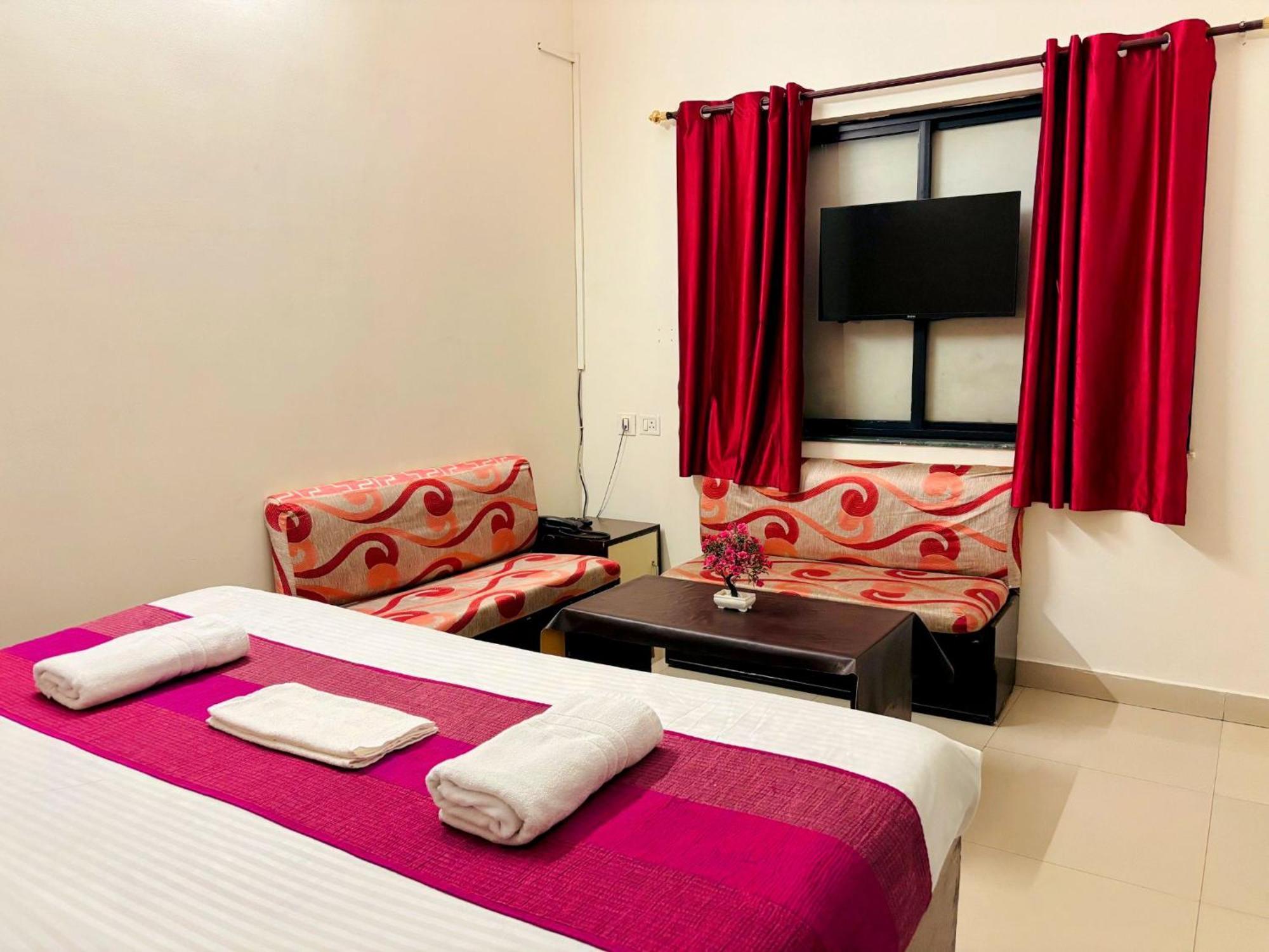 Hotel Sunrise Inn Kota  Bagian luar foto