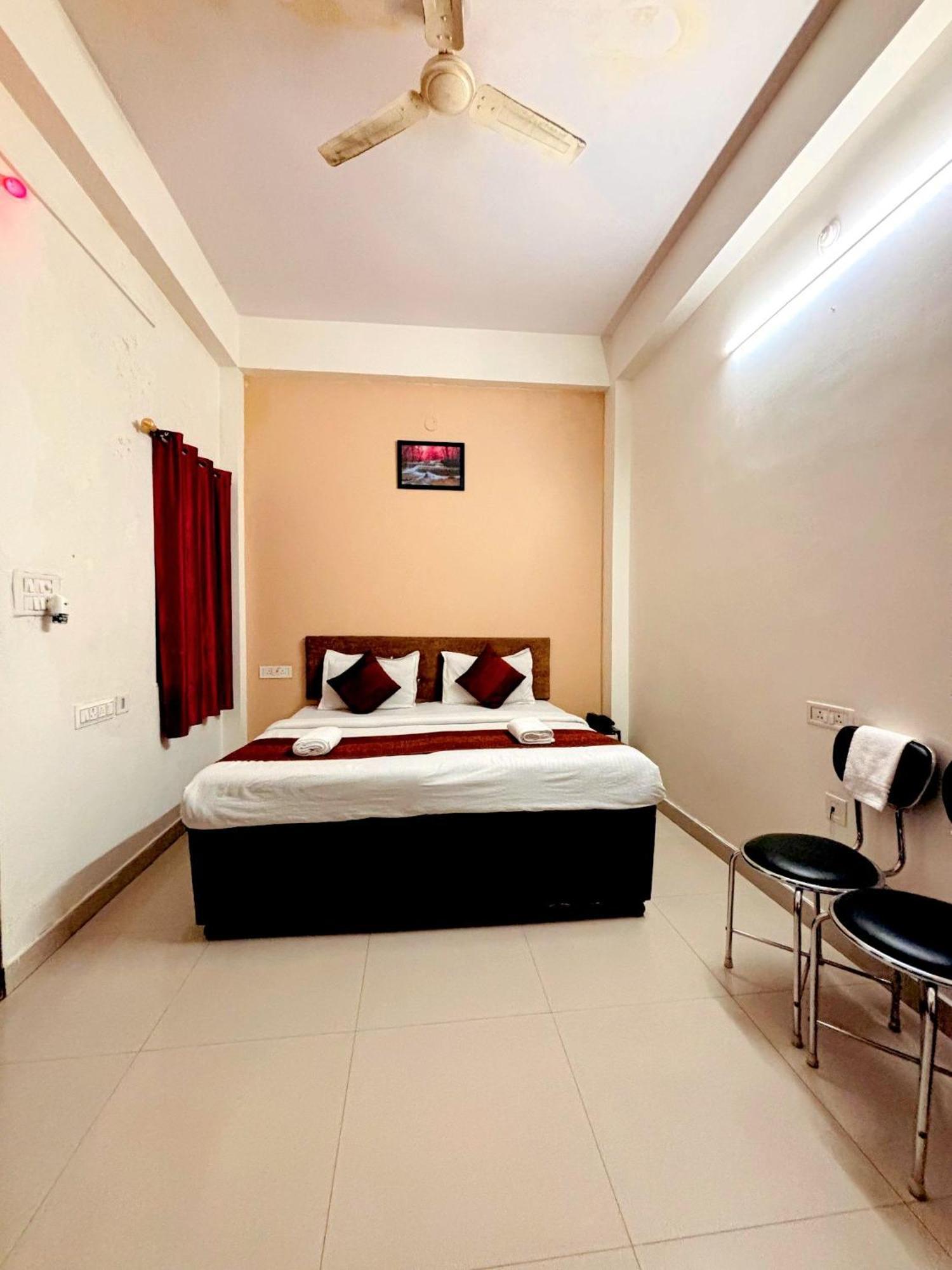 Hotel Sunrise Inn Kota  Bagian luar foto