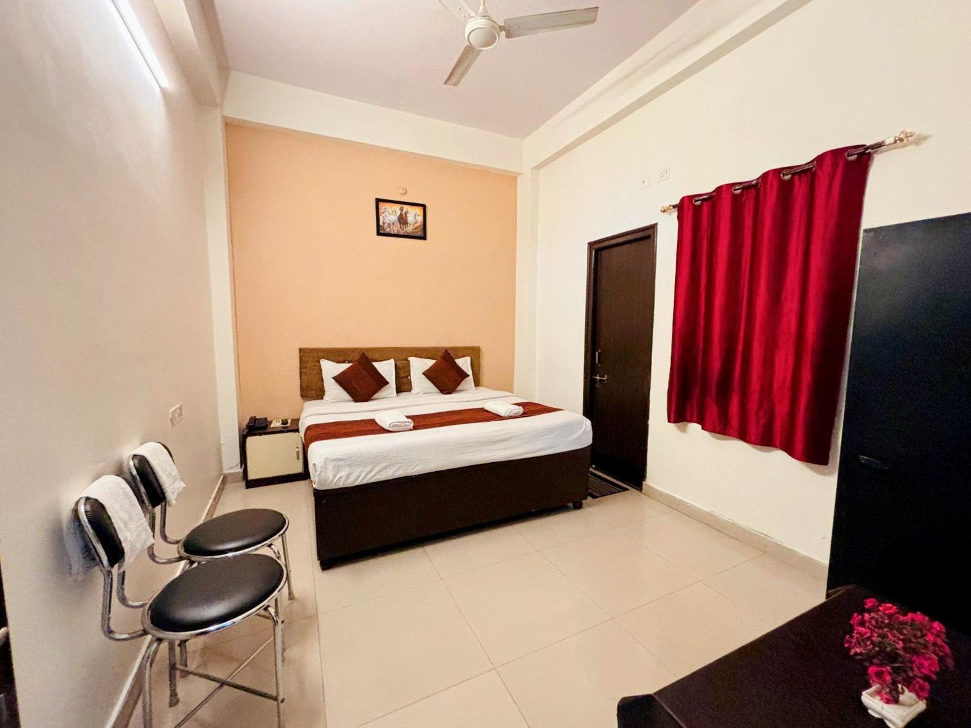 Hotel Sunrise Inn Kota  Bagian luar foto