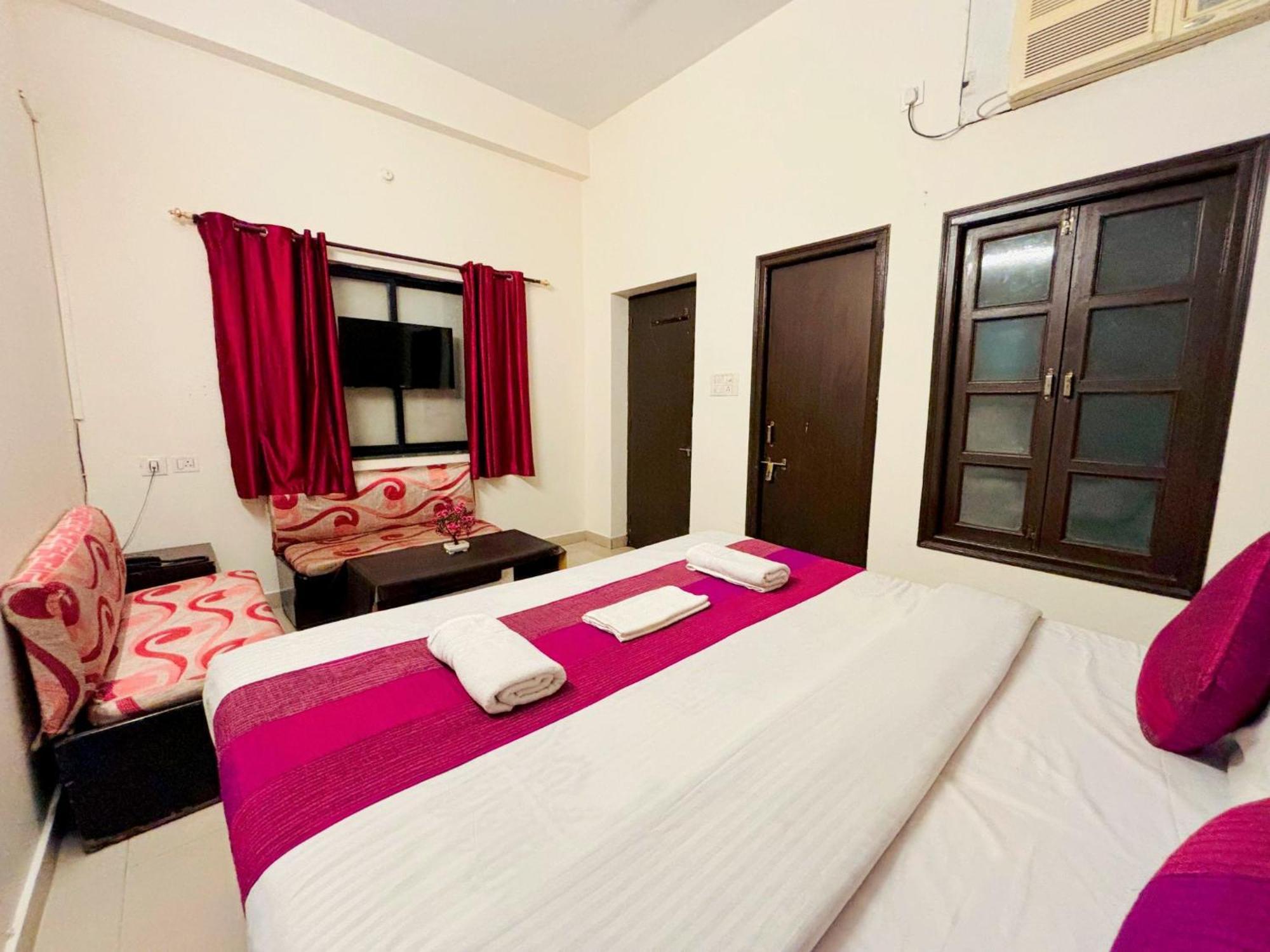 Hotel Sunrise Inn Kota  Bagian luar foto