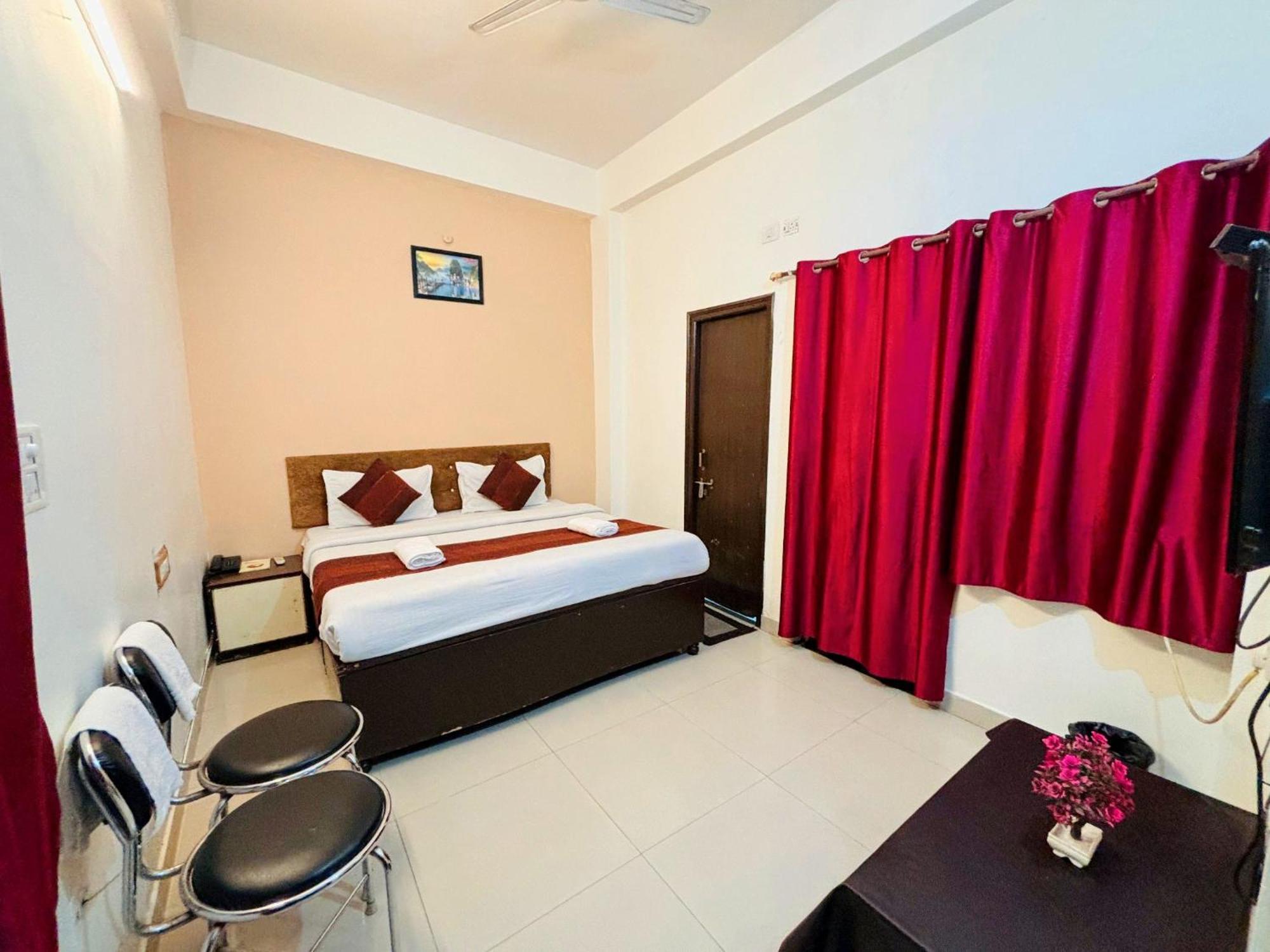 Hotel Sunrise Inn Kota  Bagian luar foto